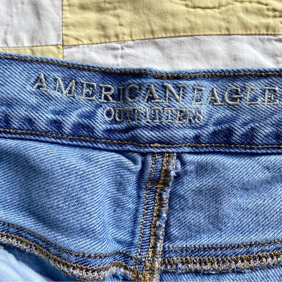 AE mom jean - Picture 9 of 12